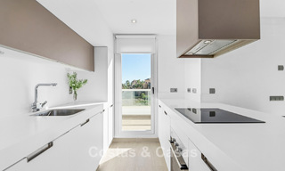 Beachside, modern penthouse met 3 slaapkamers te koop in een eigentijds complex in San Pedro, Marbella 63618 