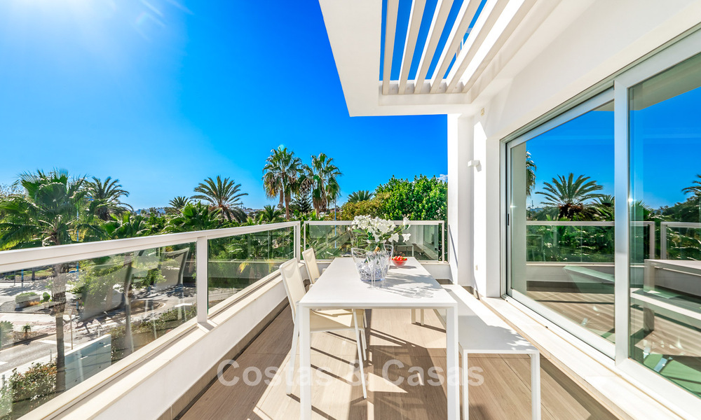 Beachside, modern penthouse met 3 slaapkamers te koop in een eigentijds complex in San Pedro, Marbella 63625
