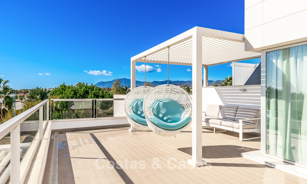 Beachside, modern penthouse met 3 slaapkamers te koop in een eigentijds complex in San Pedro, Marbella 63630