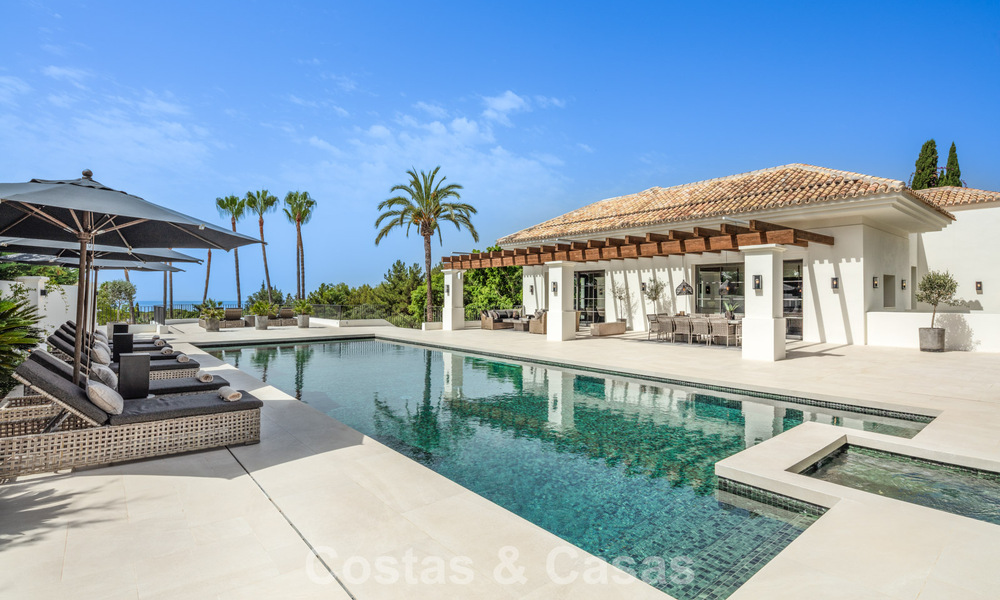 Royale luxe villa te koop met zeezicht en 5-sterrenvoorzieningen op de Golden Mile van Marbella 63651