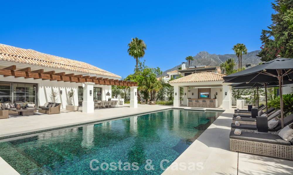 Royale luxe villa te koop met zeezicht en 5-sterrenvoorzieningen op de Golden Mile van Marbella 63652