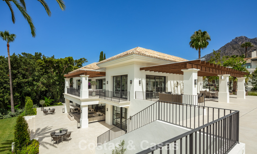 Royale luxe villa te koop met zeezicht en 5-sterrenvoorzieningen op de Golden Mile van Marbella 63655