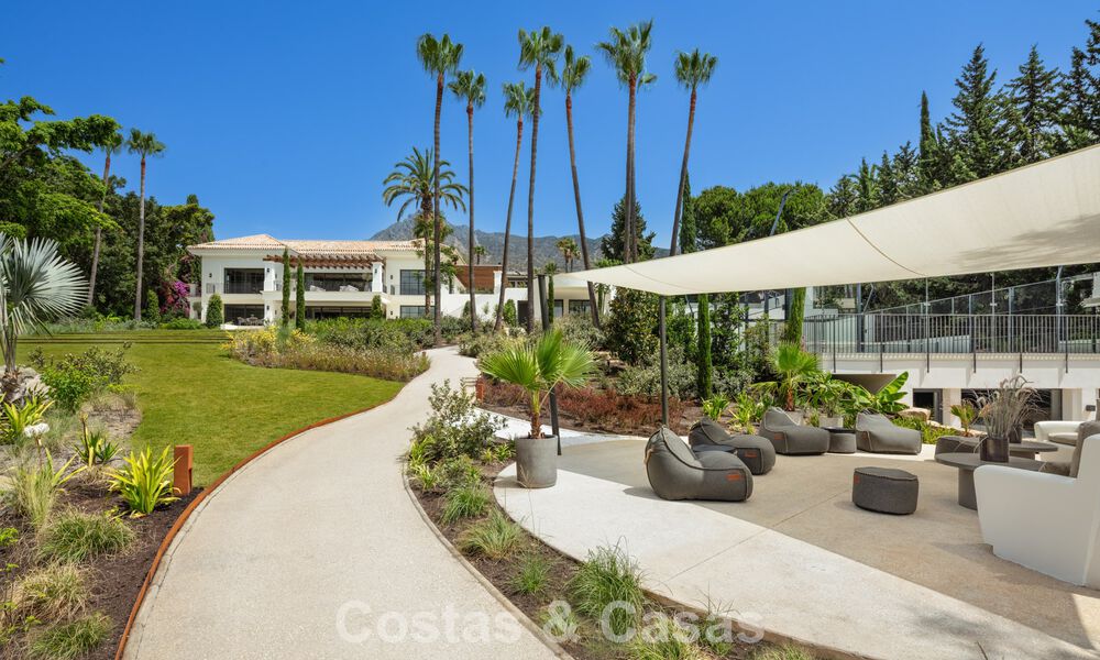Royale luxe villa te koop met zeezicht en 5-sterrenvoorzieningen op de Golden Mile van Marbella 63657
