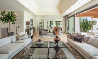 Royale luxe villa te koop met zeezicht en 5-sterrenvoorzieningen op de Golden Mile van Marbella 63662 