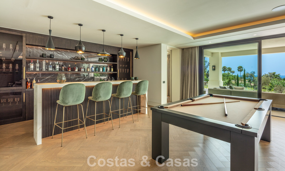 Royale luxe villa te koop met zeezicht en 5-sterrenvoorzieningen op de Golden Mile van Marbella 63681