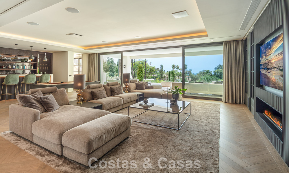 Royale luxe villa te koop met zeezicht en 5-sterrenvoorzieningen op de Golden Mile van Marbella 63683