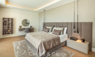 Royale luxe villa te koop met zeezicht en 5-sterrenvoorzieningen op de Golden Mile van Marbella 63686 