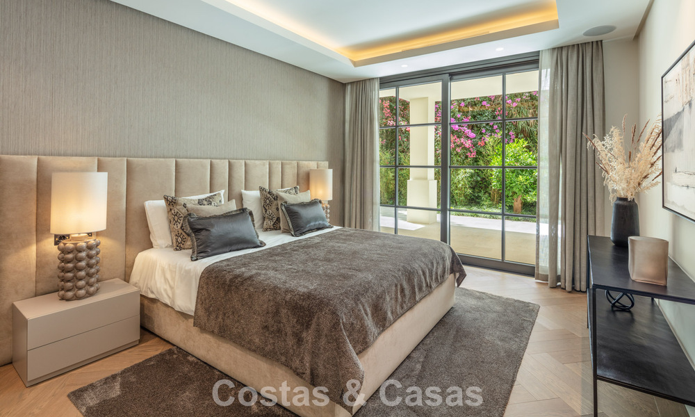 Royale luxe villa te koop met zeezicht en 5-sterrenvoorzieningen op de Golden Mile van Marbella 63688