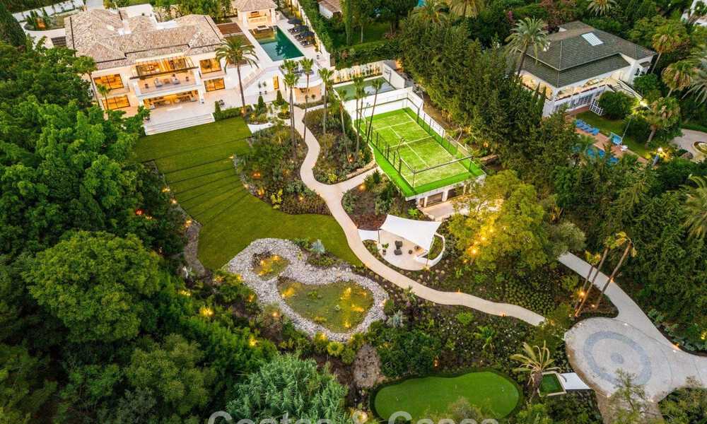 Royale luxe villa te koop met zeezicht en 5-sterrenvoorzieningen op de Golden Mile van Marbella 63696