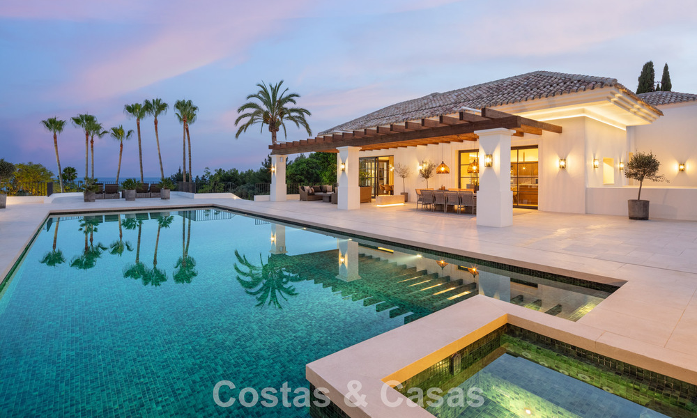 Royale luxe villa te koop met zeezicht en 5-sterrenvoorzieningen op de Golden Mile van Marbella 63707