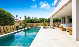 Instapklare, nieuwe, moderne villa te koop op een steenworp van het strand en alle voorzieningen in San Pedro, Marbella 66985 