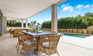 Instapklare, nieuwe, moderne villa te koop op een steenworp van het strand en alle voorzieningen in San Pedro, Marbella 66990 