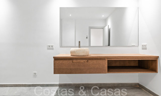 Instapklare, nieuwe, moderne villa te koop op een steenworp van het strand en alle voorzieningen in San Pedro, Marbella 67032 