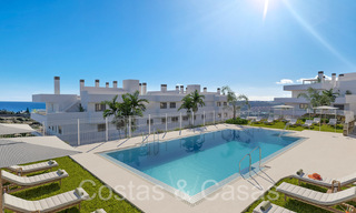 Nieuwe, eigentijdse appartementen met panoramisch zeezicht te koop in een gated wooncomplex nabij Estepona centrum 63798 