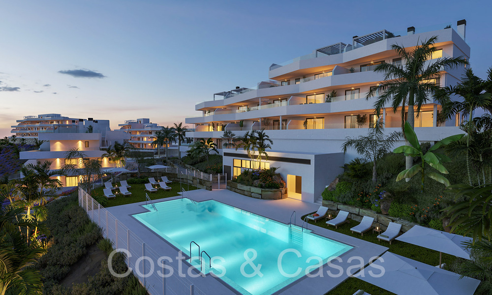Nieuwe, eigentijdse appartementen met panoramisch zeezicht te koop in een gated wooncomplex nabij Estepona centrum 63801