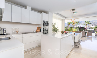 Modernistische luxevilla te koop in een natuurlijke, zeer begeerde omgeving ten oosten van Marbella centrum 63812 