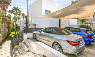 Modernistische luxevilla te koop in een natuurlijke, zeer begeerde omgeving ten oosten van Marbella centrum 63815 