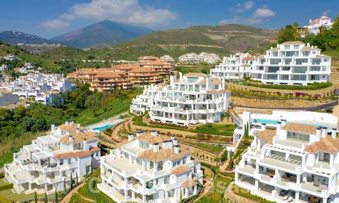9 Lions Residences: Luxe appartementen te koop in een exclusief complex in Nueva Andalucia - Marbella met panoramisch golf- en zeezicht 63724
