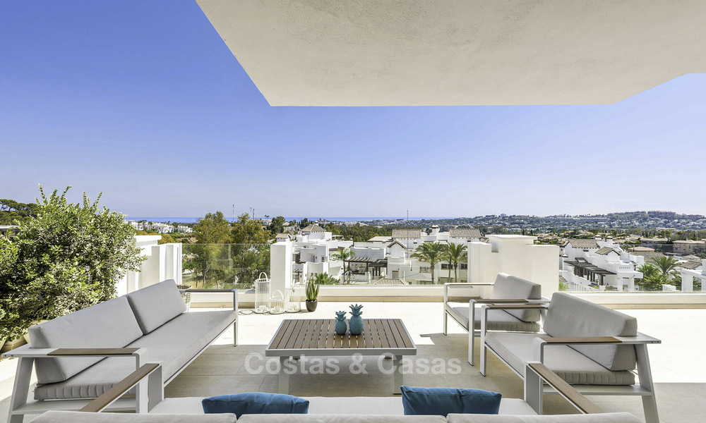 9 Lions Residences: Luxe appartementen te koop in een exclusief complex in Nueva Andalucia - Marbella met panoramisch golf- en zeezicht 63744