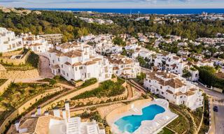 9 Lions Residences: Luxe appartementen te koop in een exclusief complex in Nueva Andalucia - Marbella met panoramisch golf- en zeezicht 63762 