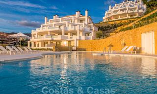 9 Lions Residences: Luxe appartementen te koop in een exclusief complex in Nueva Andalucia - Marbella met panoramisch golf- en zeezicht 63763 