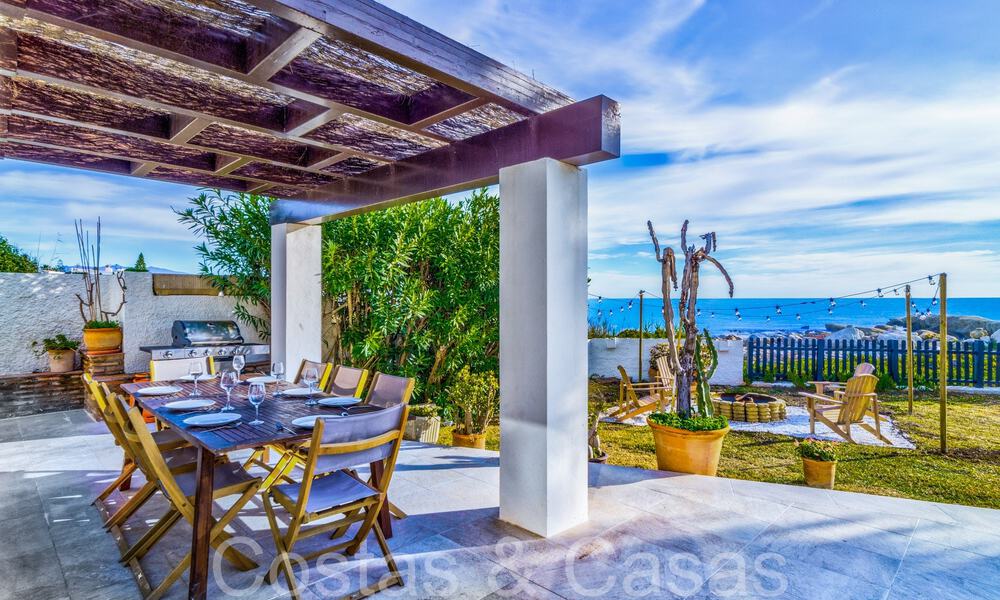 Mediterrane strandvilla te koop op eerstelijnsstrand nabij het centrum van Estepona 64020