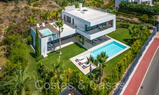 Superieure luxevilla met moderne bouwstijl te koop op een steenworp van de golfbanen van Nueva Andalucia’s golfvallei, Marbella 64175 