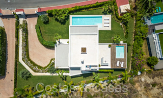 Superieure luxevilla met moderne bouwstijl te koop op een steenworp van de golfbanen van Nueva Andalucia’s golfvallei, Marbella 64176 