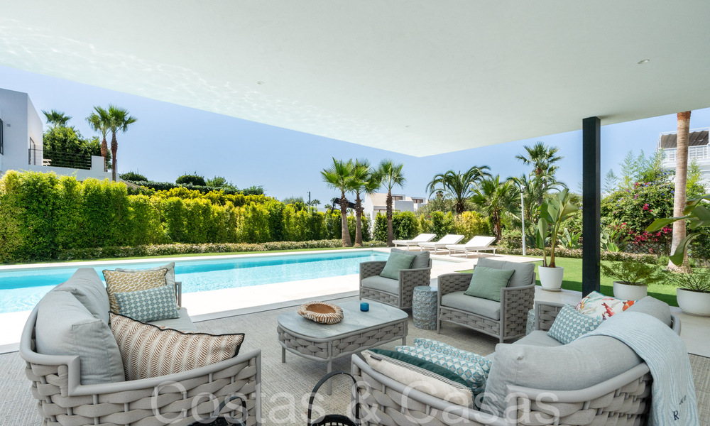 Superieure luxevilla met moderne bouwstijl te koop op een steenworp van de golfbanen van Nueva Andalucia’s golfvallei, Marbella 64233