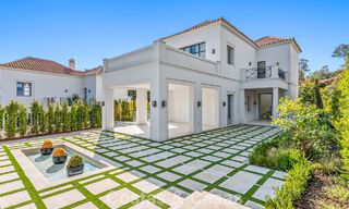 Instapklare, luxevilla met modern-Mediterraan design te koop in een populaire golfomgeving in Nueva Andalucia, Marbella 774513 