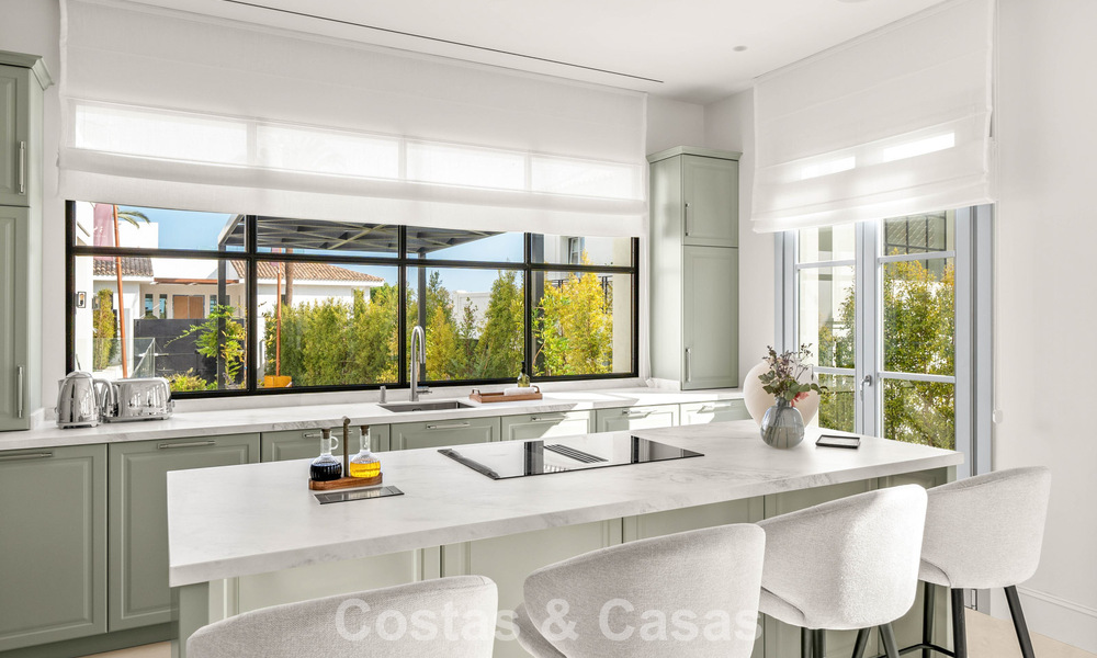 Instapklare, luxevilla met modern-Mediterraan design te koop in een populaire golfomgeving in Nueva Andalucia, Marbella 774525