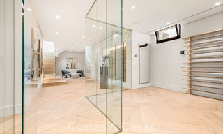 Instapklare, luxevilla met modern-Mediterraan design te koop in een populaire golfomgeving in Nueva Andalucia, Marbella 774545 