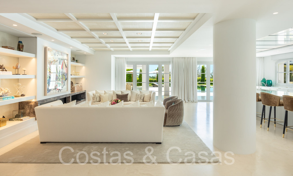 Oogstrelende luxevilla met modern- Mediterrane bouwstijl te koop, eerstelijnsgolf in Nueva Andalucia, Marbella 64512