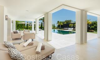 Oogstrelende luxevilla met modern- Mediterrane bouwstijl te koop, eerstelijnsgolf in Nueva Andalucia, Marbella 64518 