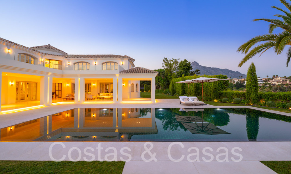 Oogstrelende luxevilla met modern- Mediterrane bouwstijl te koop, eerstelijnsgolf in Nueva Andalucia, Marbella 64525