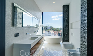 Nieuwe luxevilla met geavanceerde bouwstijl te koop in Nueva Andalucia’s golfvallei, Marbella 64550 