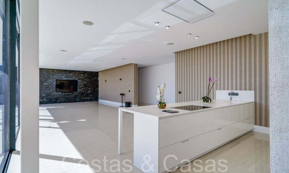 Nieuwe luxevilla met geavanceerde bouwstijl te koop in Nueva Andalucia’s golfvallei, Marbella 64562