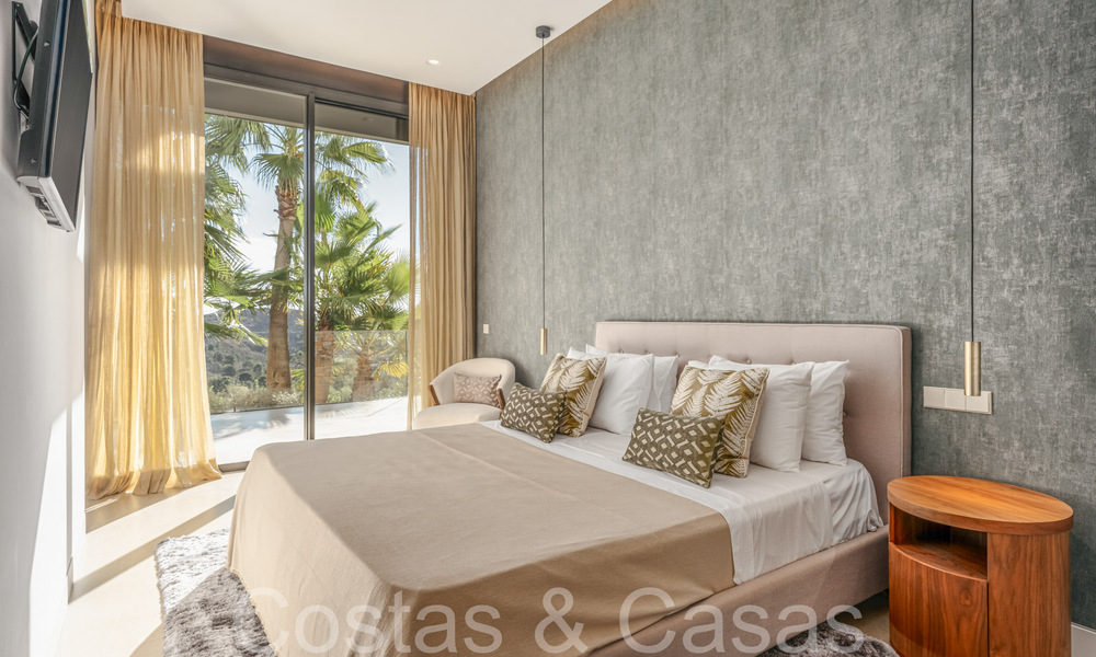 Instapklare, moderne luxevilla te koop, eerstelijnsgolf in het prestigieuze Marbella Club Golf Resort in Benahavis 65370