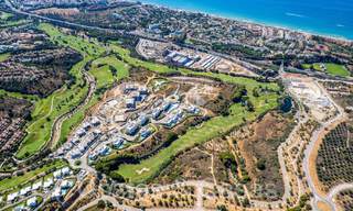 Prestigieuze nieuwbouwappartementen direct aan de golfbaan te koop, met zee- en golfzicht, Oost-Marbella 64727 