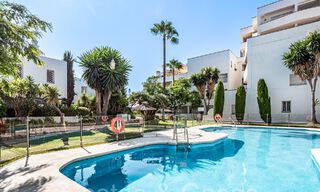 Stijlvol gerenoveerde appartement te koop in gated community in Nueva Andalucia, Marbella 65409 