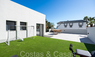 Instapklare, moderne kwaliteitsvilla te koop op een steenworp van de golfbanen in Nueva Andalucia, Marbella 65262 