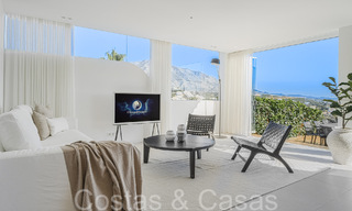 Luxueus appartement te koop met uitnodigend terras, privézwembad en zeezicht in Nueva Andalucia, Marbella 65183 