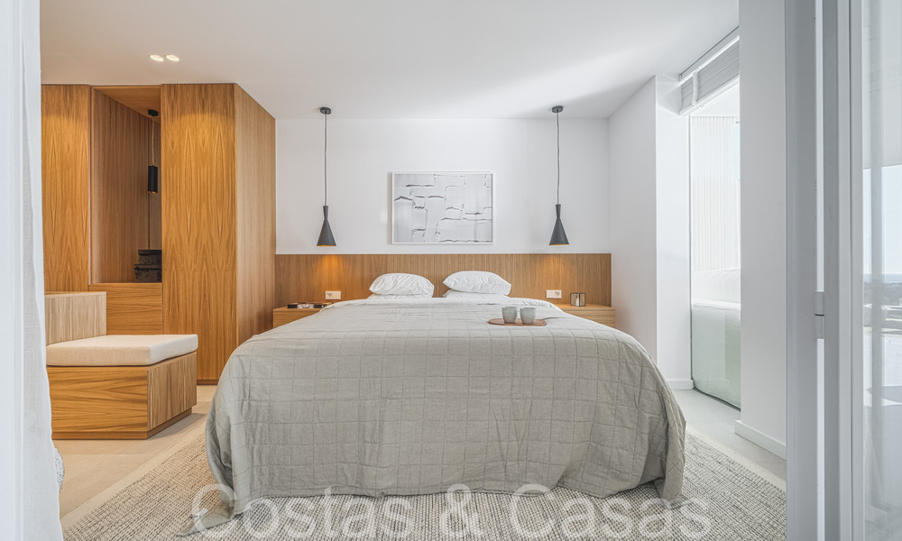 Luxueus appartement te koop met uitnodigend terras, privézwembad en zeezicht in Nueva Andalucia, Marbella 65187