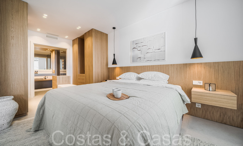 Luxueus appartement te koop met uitnodigend terras, privézwembad en zeezicht in Nueva Andalucia, Marbella 65188
