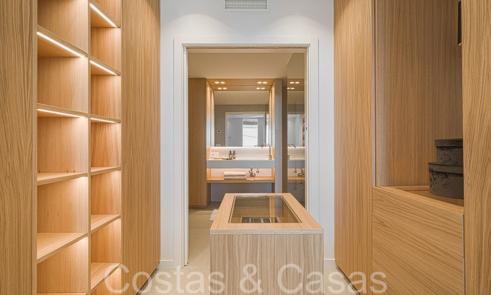Luxueus appartement te koop met uitnodigend terras, privézwembad en zeezicht in Nueva Andalucia, Marbella 65189
