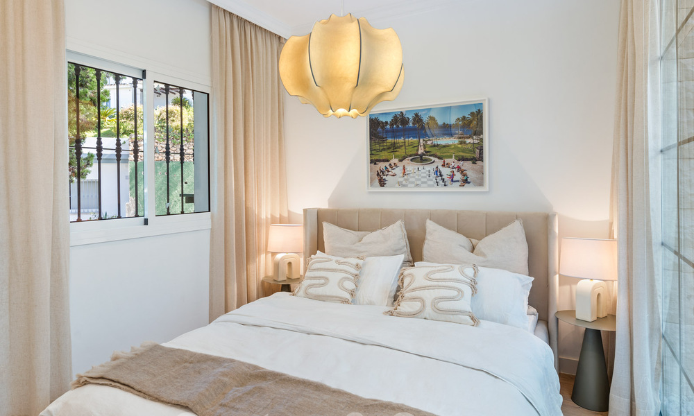 Luxueus gerenoveerde rijwoning te koop met ruim terras en uitzicht op de golfbaan in La Quinta golfresort, Benahavis - Marbella 64680