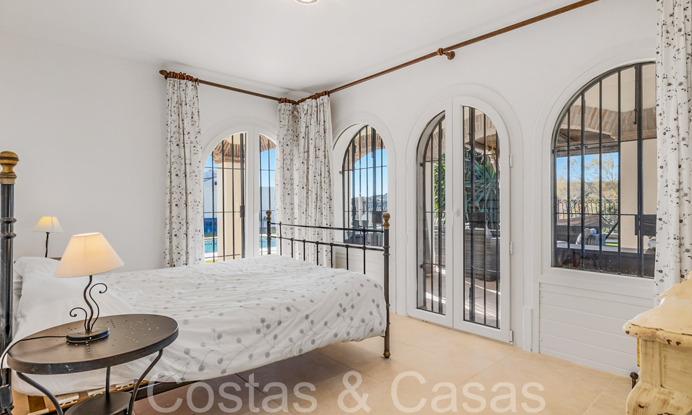 Andalusische villa te koop in een golfomgeving, op enkele minuten van Estepona centrum 65652