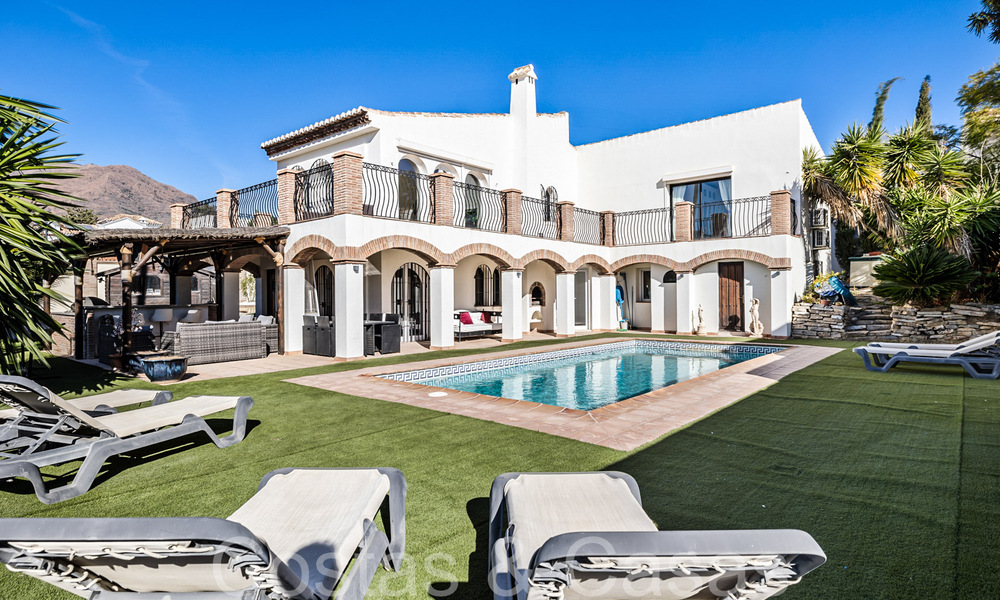 Andalusische villa te koop in een golfomgeving, op enkele minuten van Estepona centrum 65664