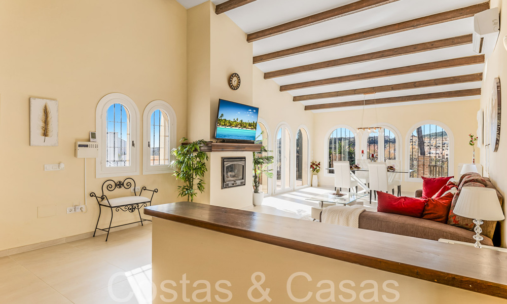 Andalusische villa te koop in een golfomgeving, op enkele minuten van Estepona centrum 65680