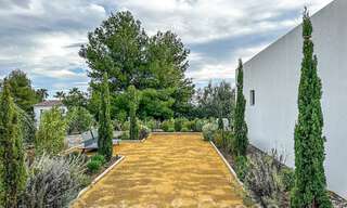 Architectonische luxevilla in een gated community met panoramisch zeezicht te koop in Marbella - Benahavis 65460 